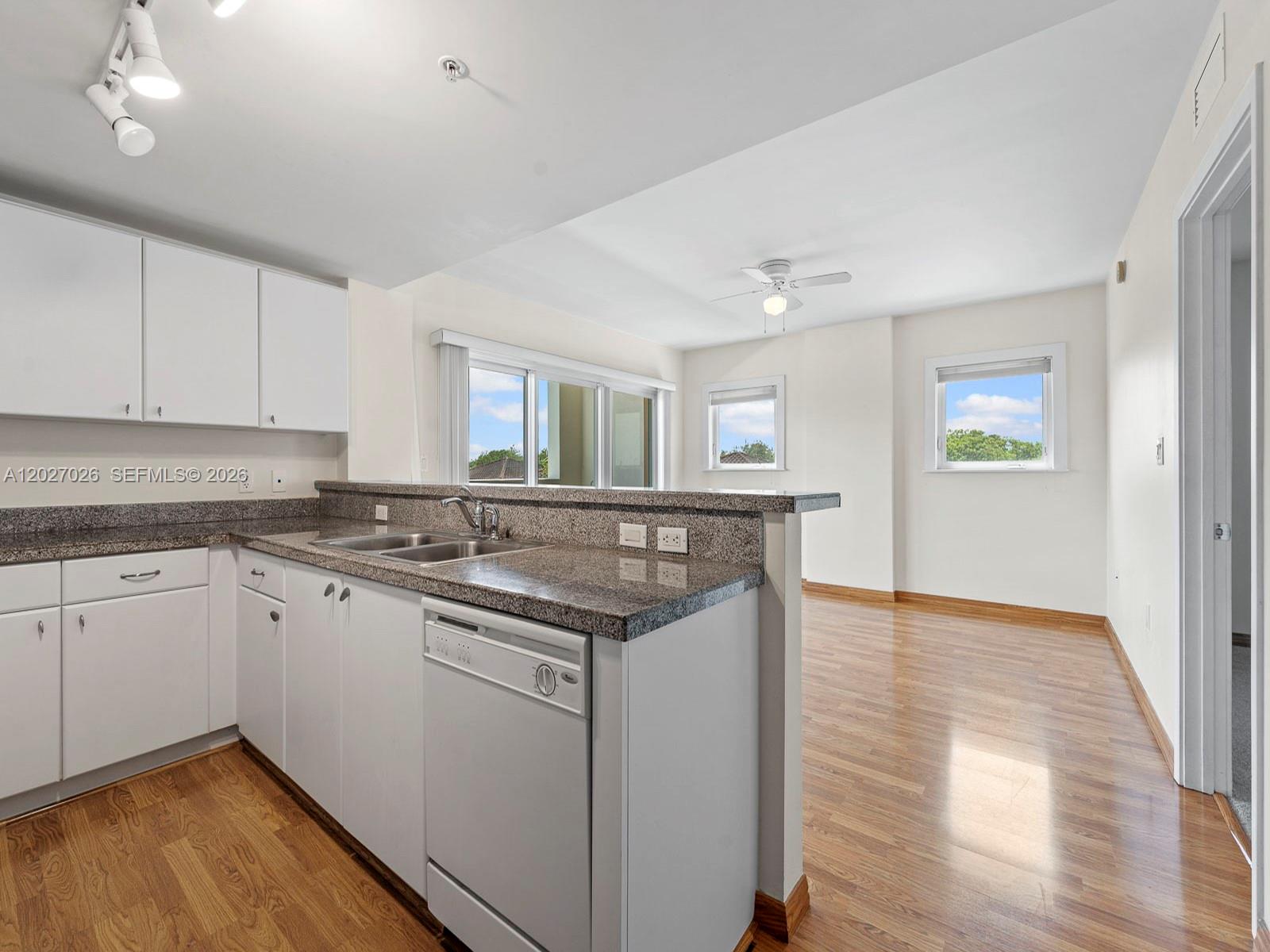2740 SW 28th Ter # 508