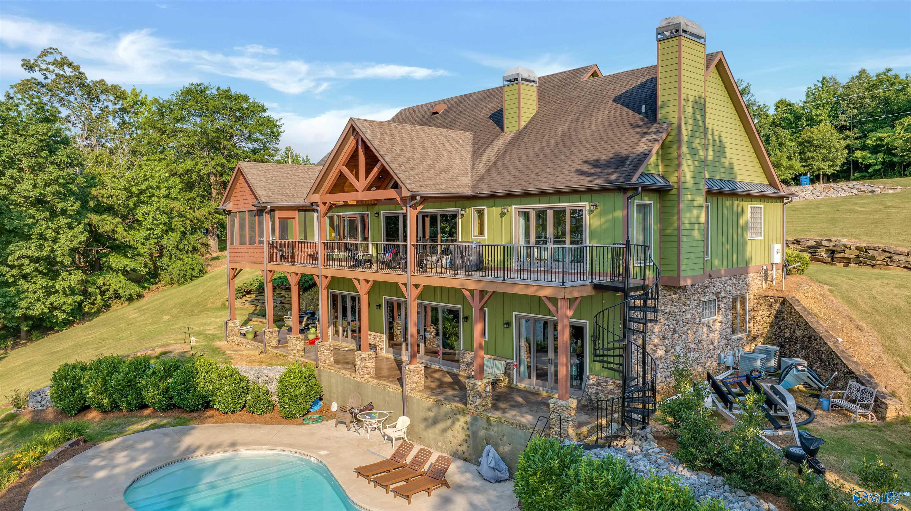 900 Menominee Road