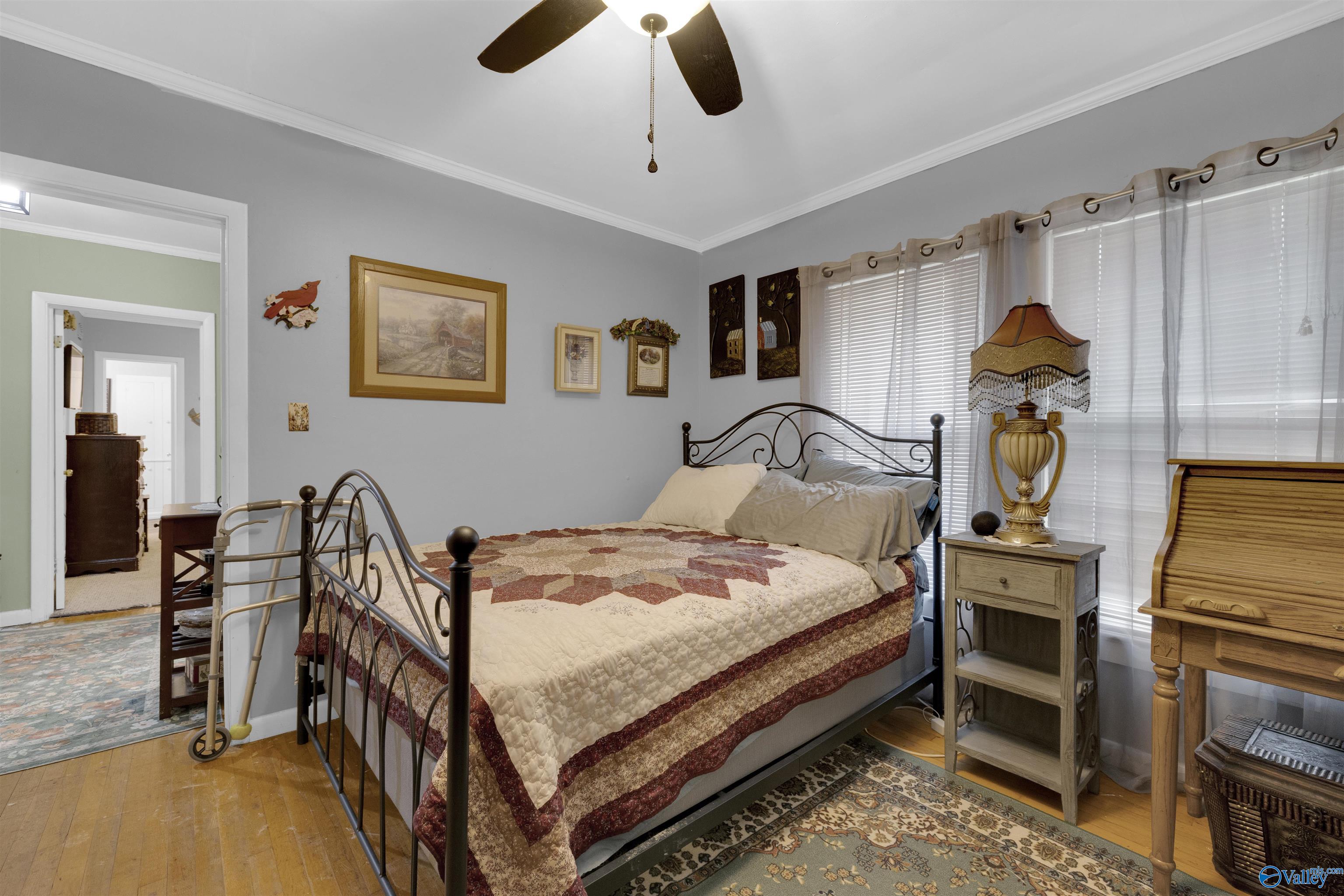 605 NW Forest Avenue NW