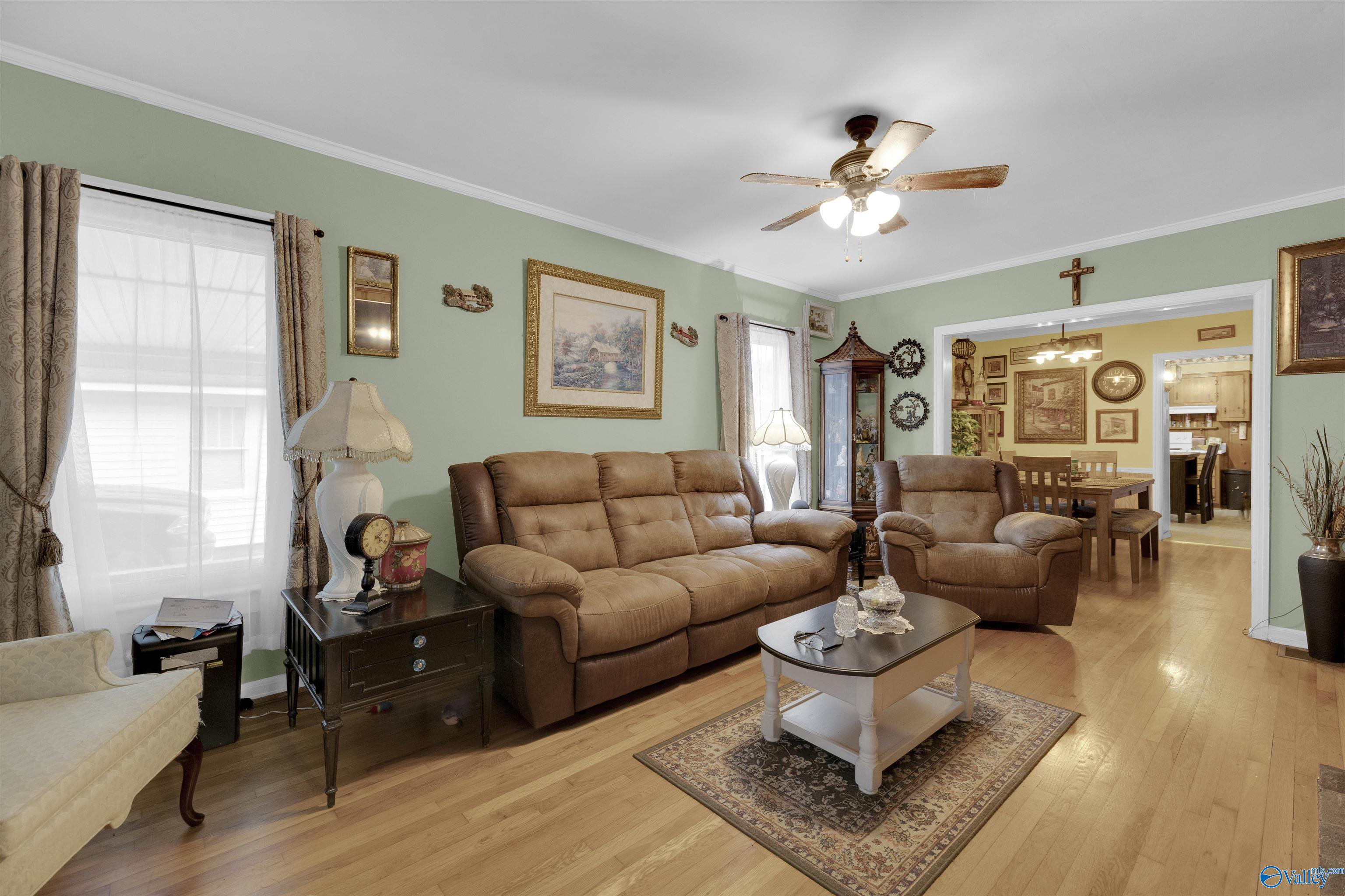 605 NW Forest Avenue NW