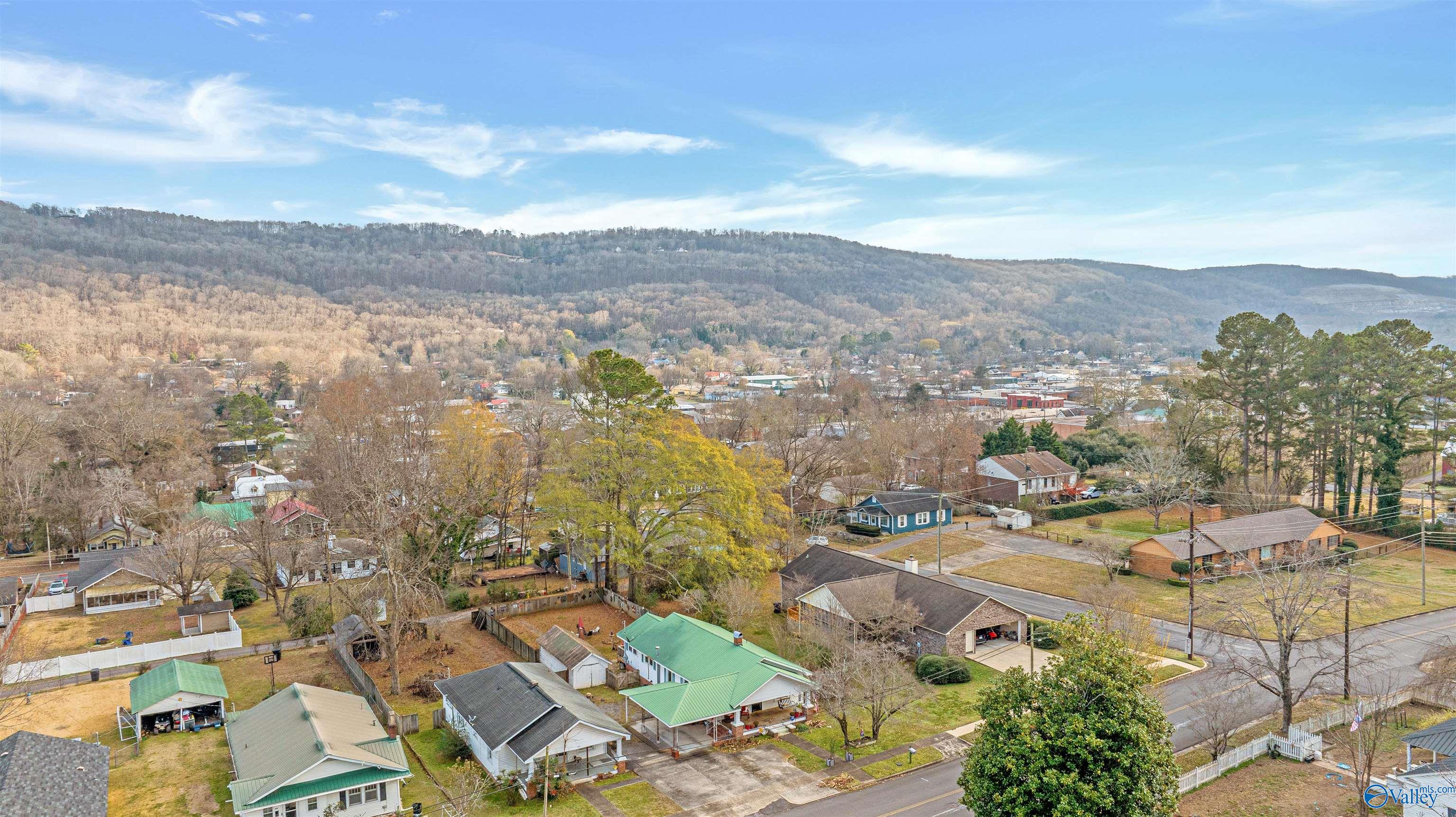 605 NW Forest Avenue NW