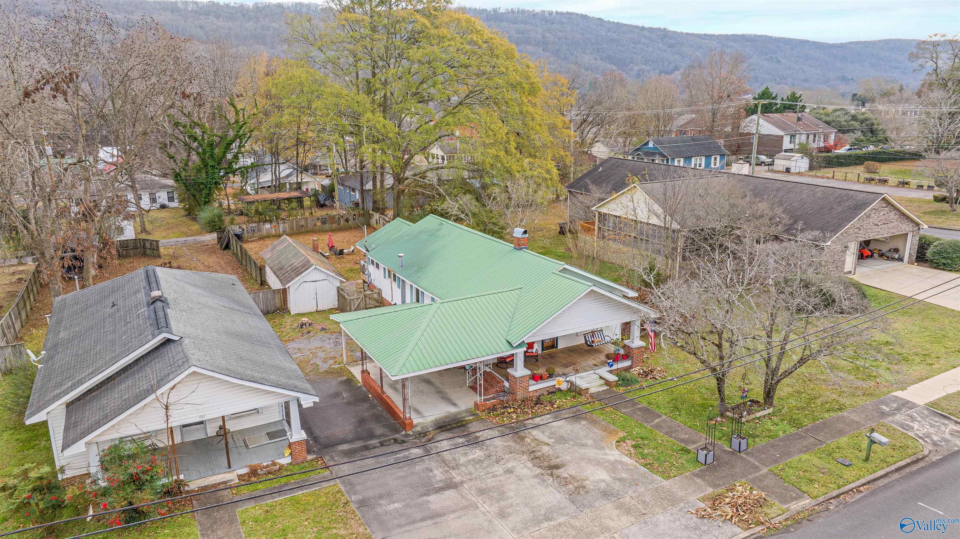 605 NW Forest Avenue NW