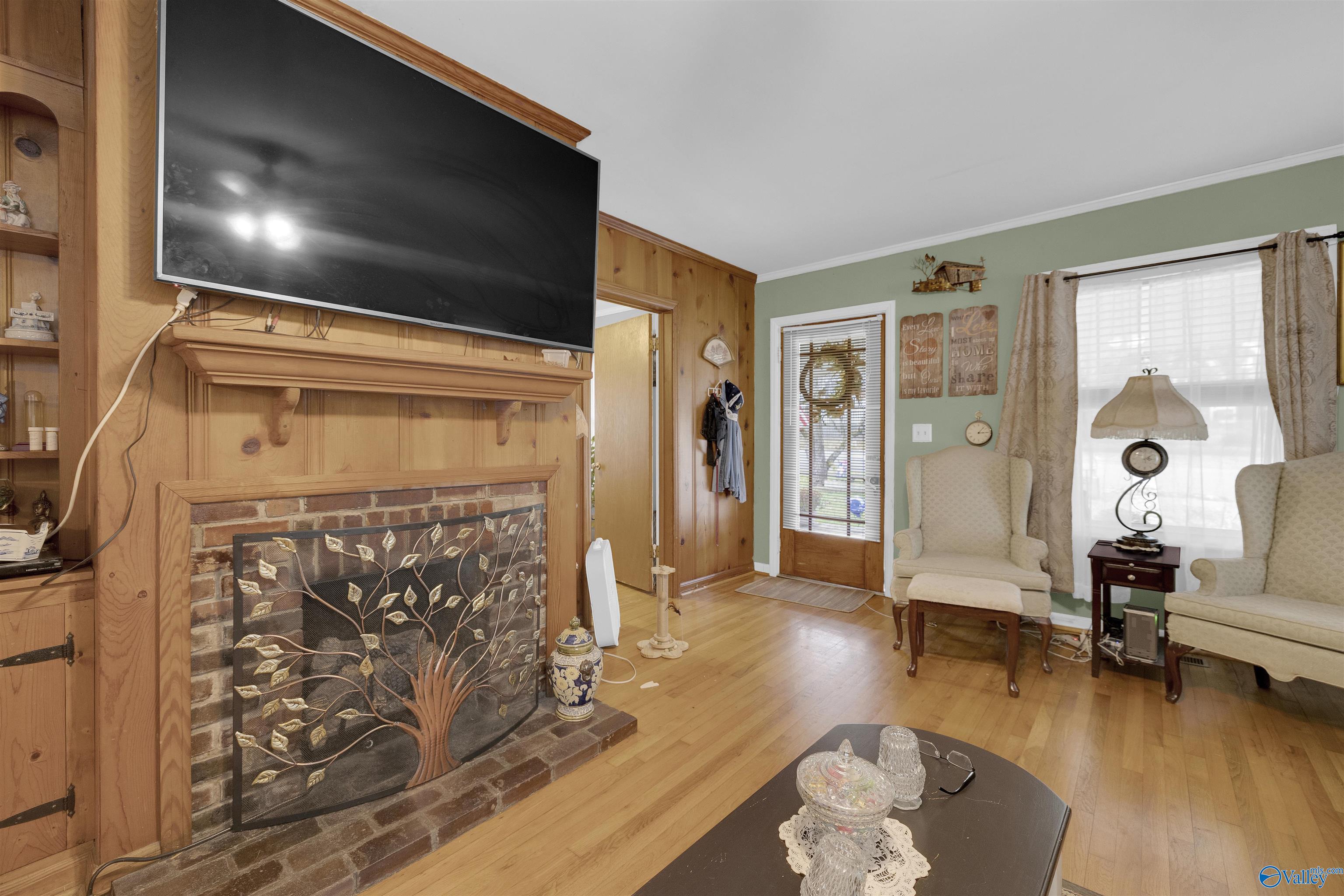 605 NW Forest Avenue NW