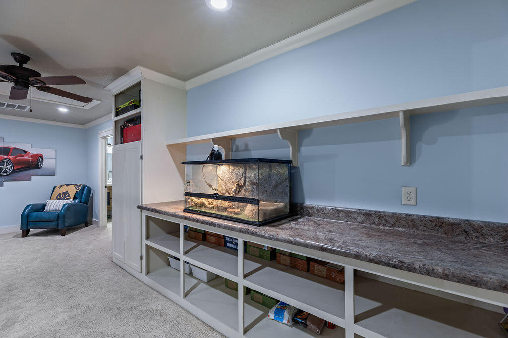 2734 Hugo Lane