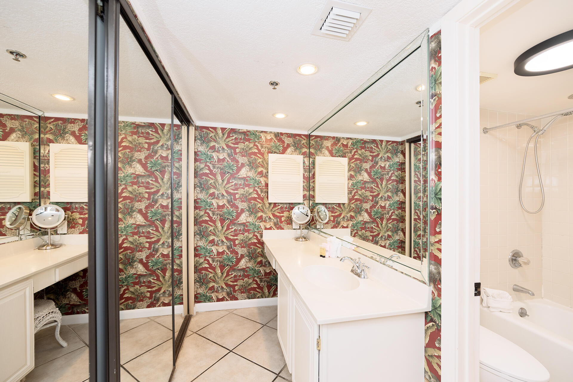 114 Mainsail Drive UNIT 374