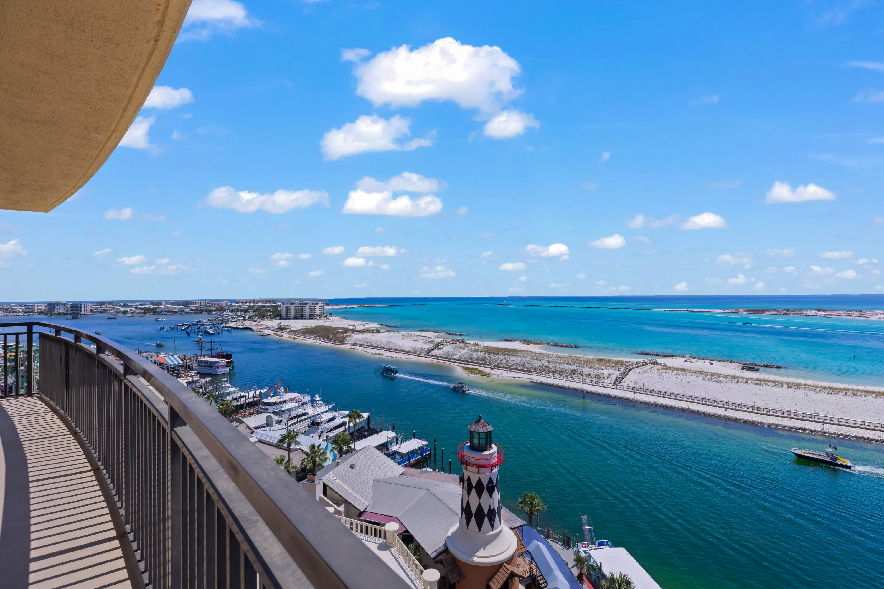 10 Harbor Boulevard, W625