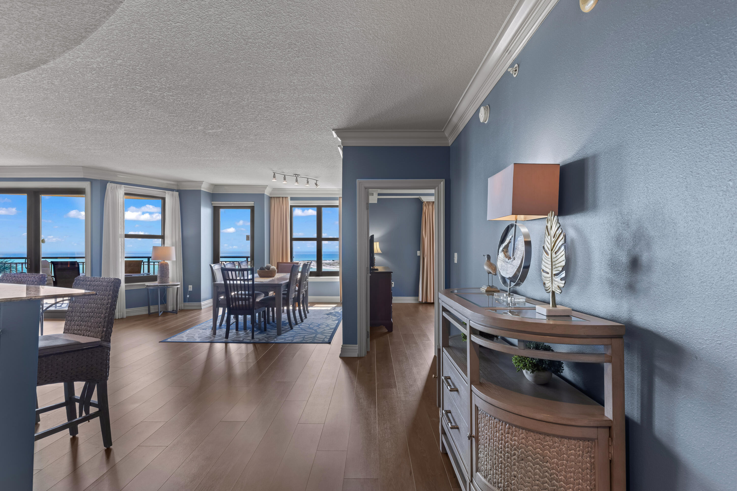 10 Harbor Boulevard, W625
