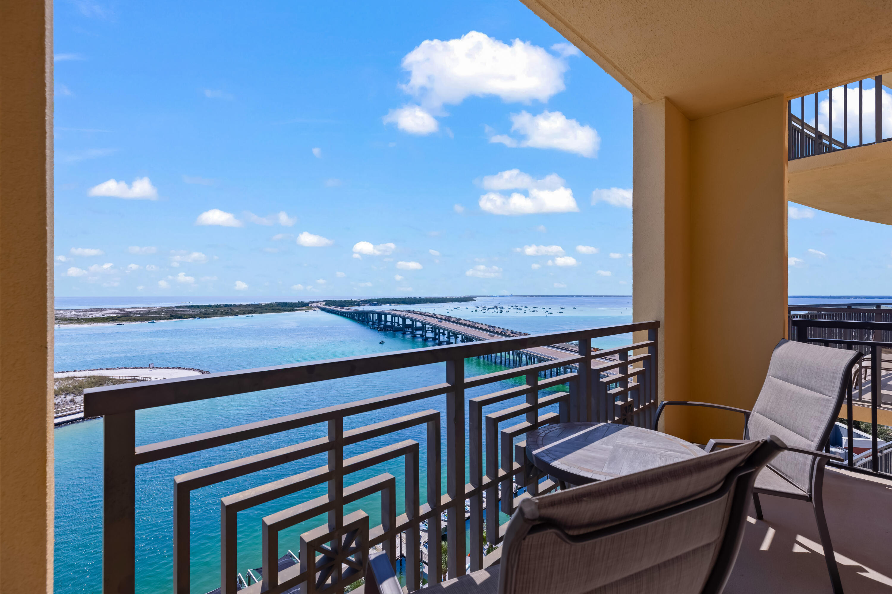 10 Harbor Boulevard, W625