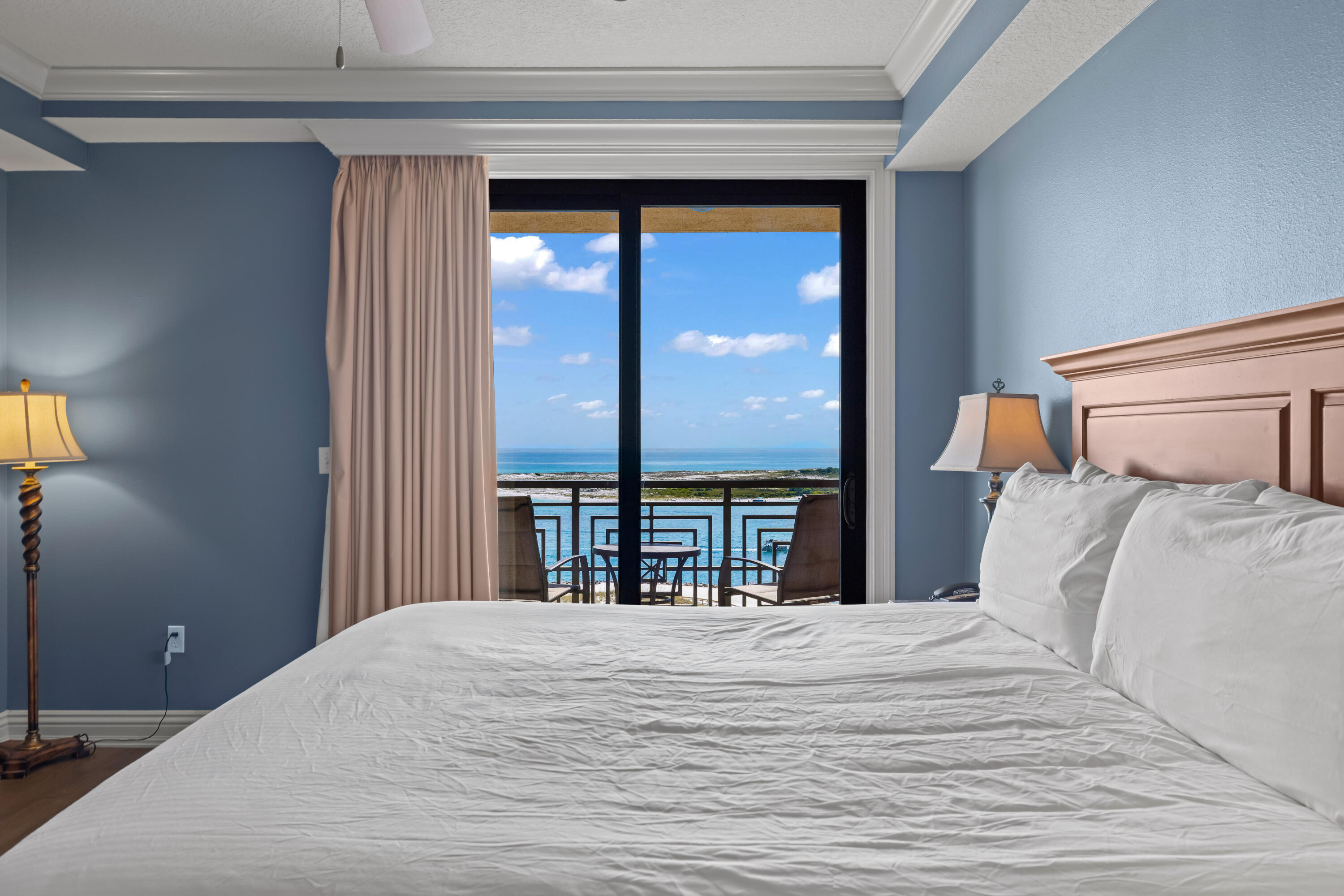 10 Harbor Boulevard, W625