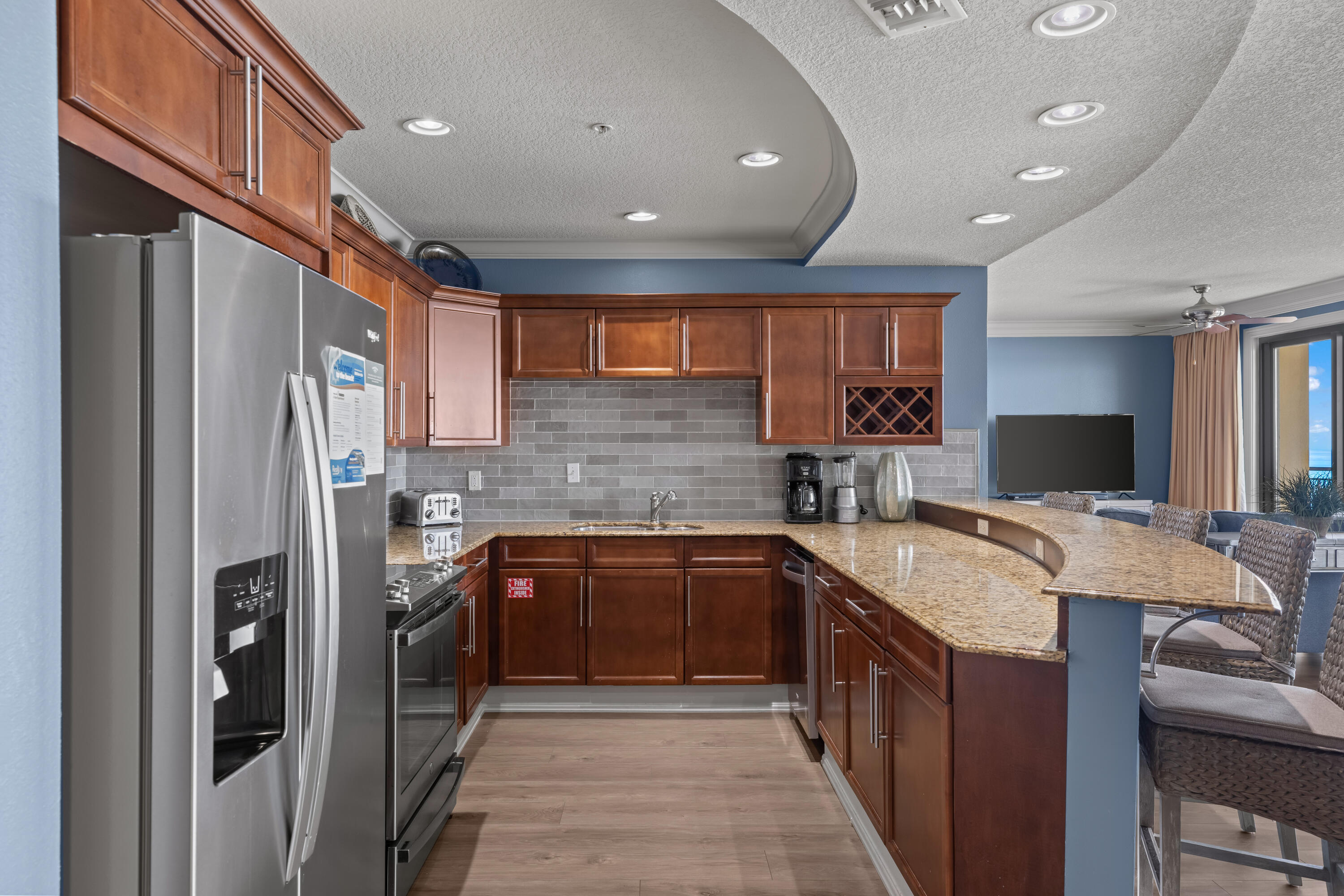 10 Harbor Boulevard, W625
