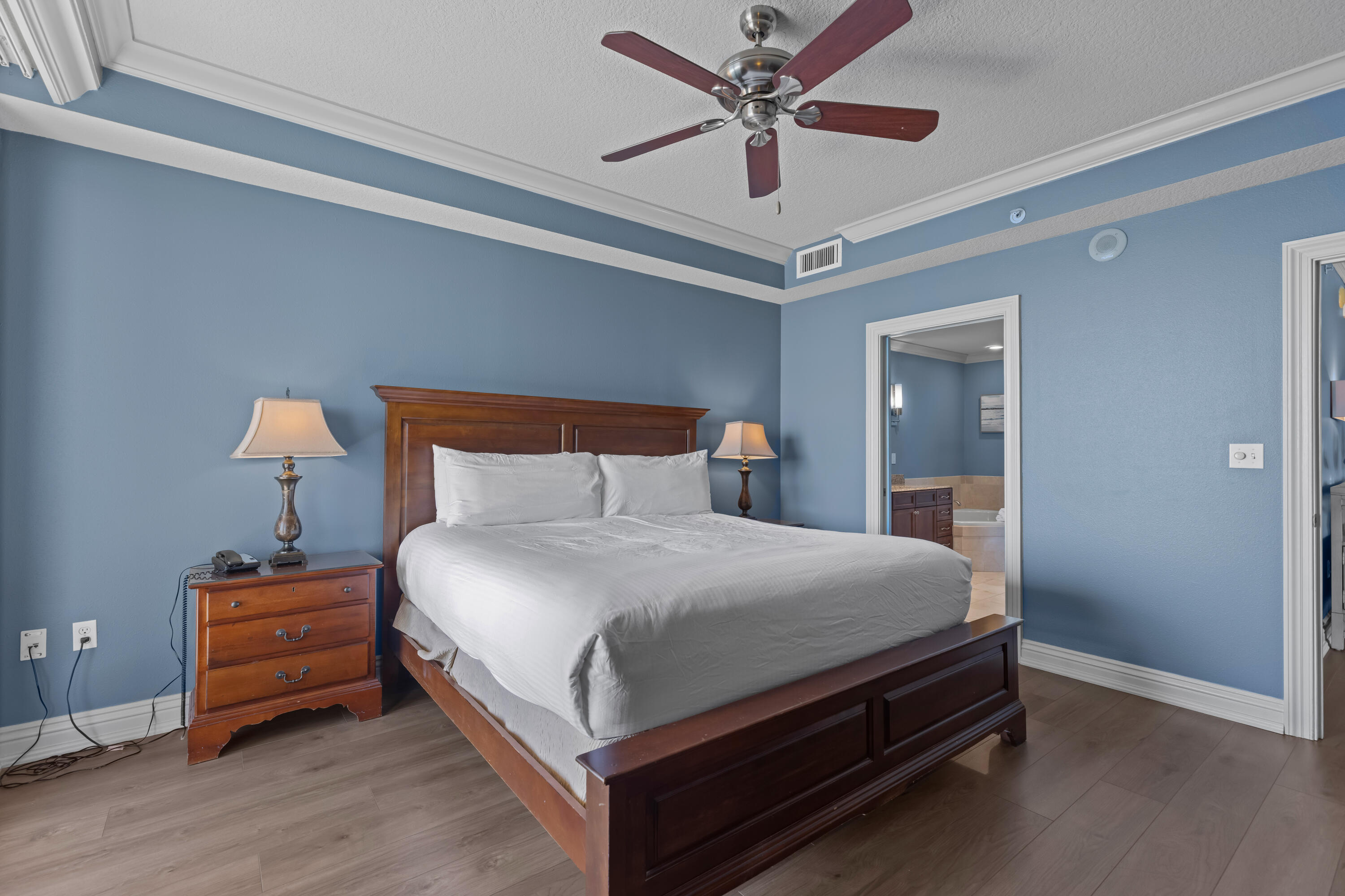 10 Harbor Boulevard, W625