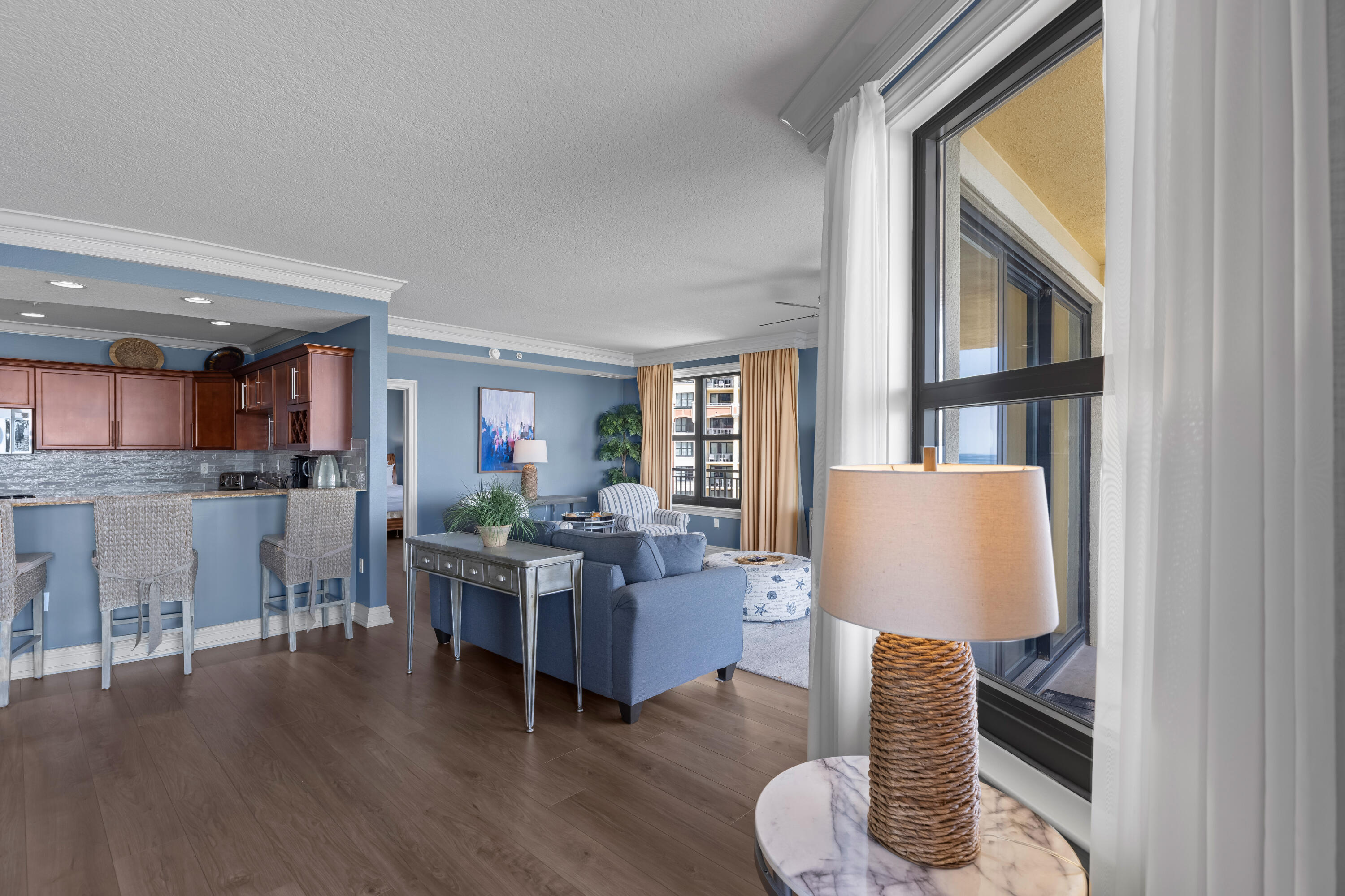 10 Harbor Boulevard, W625