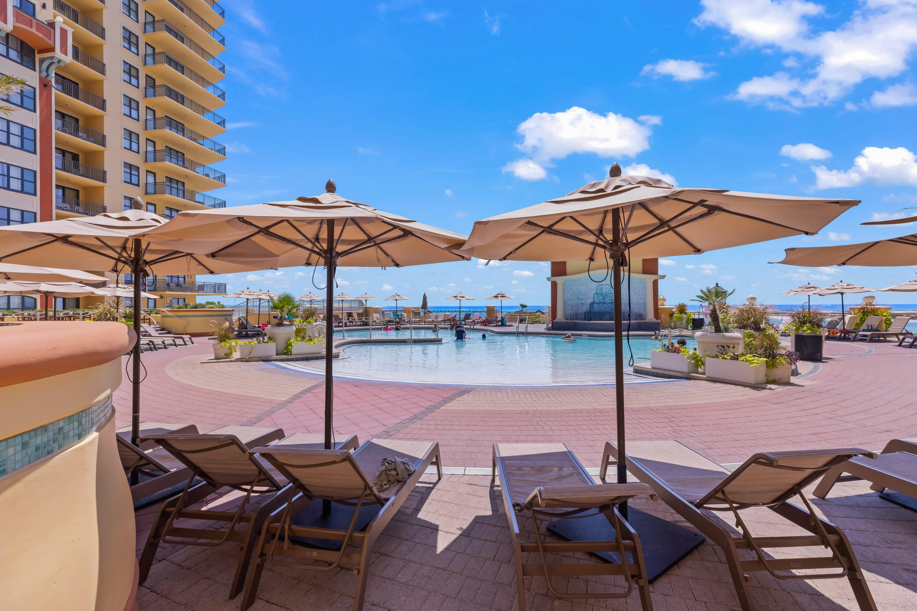 10 Harbor Boulevard, W625