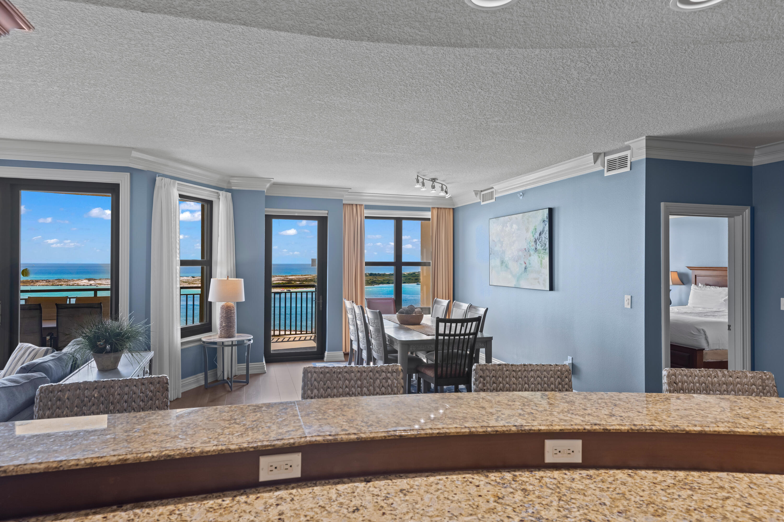 10 Harbor Boulevard, W625