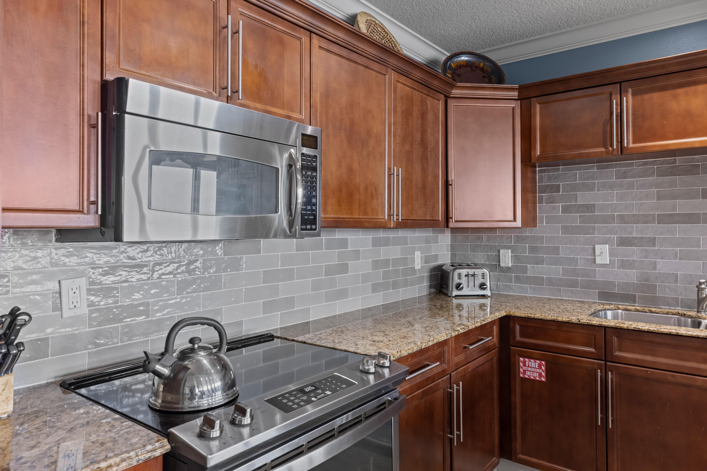 10 Harbor Boulevard, W625