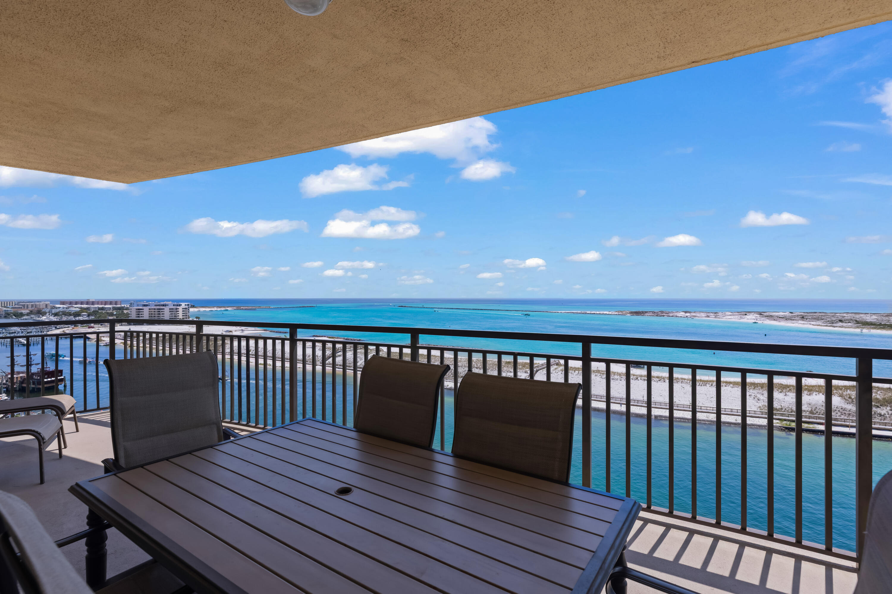 10 Harbor Boulevard, W625