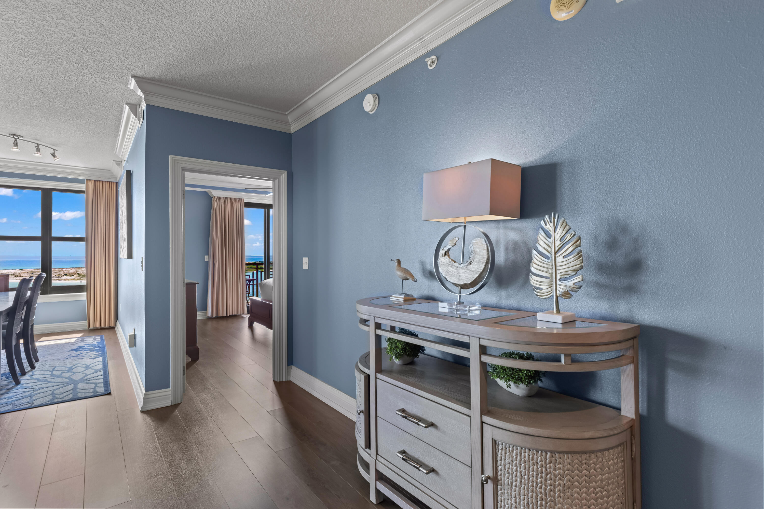 10 Harbor Boulevard, W625