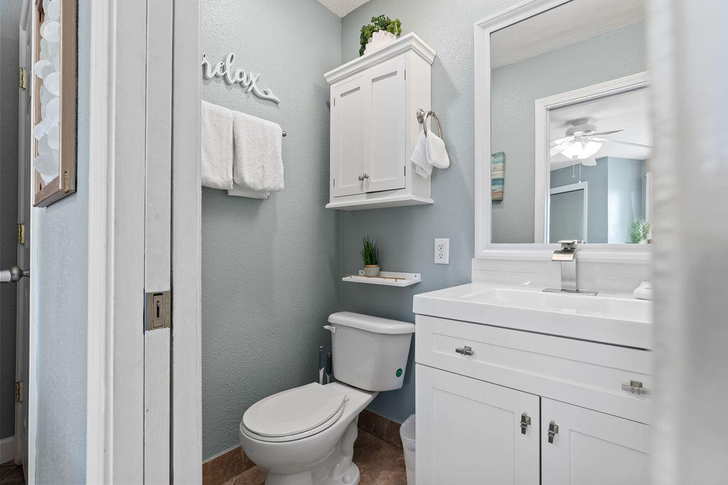 1030 E Highway 98 200A