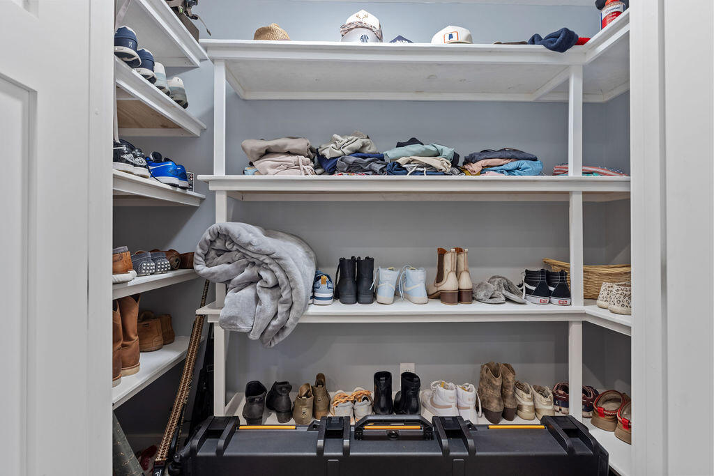 442 W Shipwreck Road