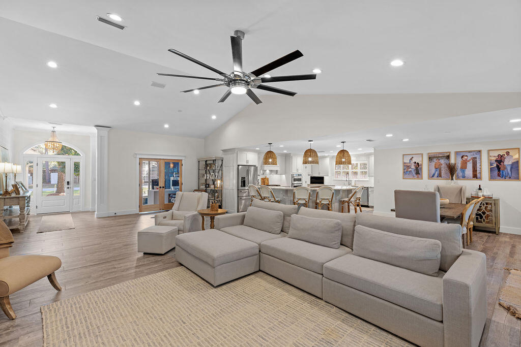 442 W Shipwreck Road