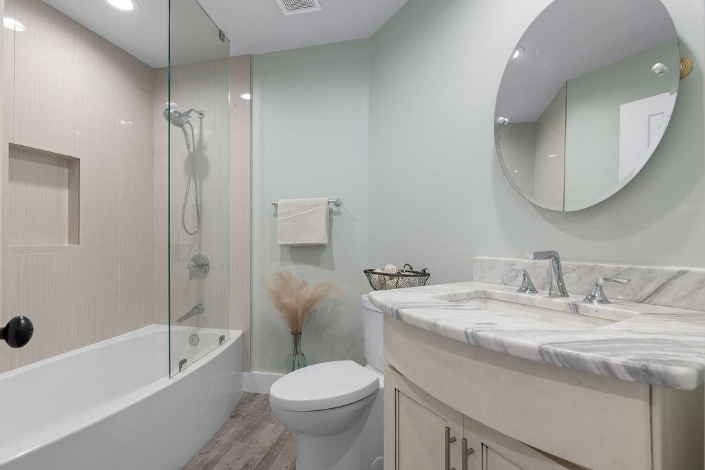 442 W Shipwreck Road