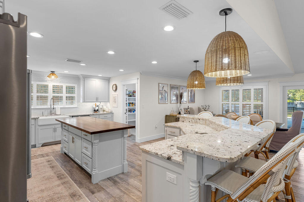 442 W Shipwreck Road