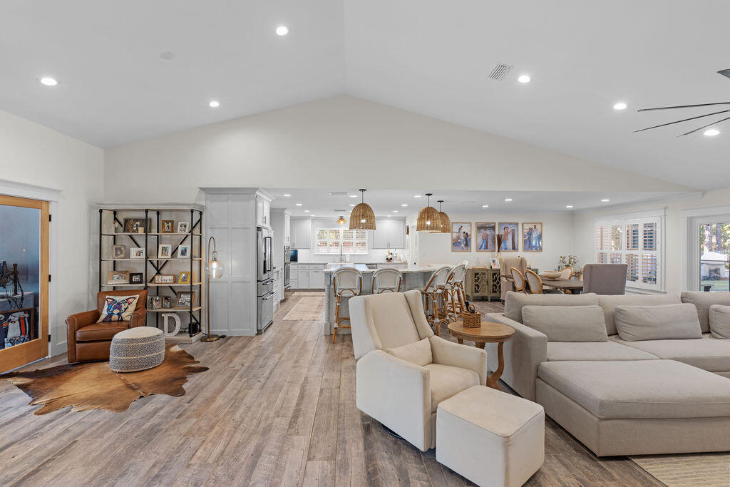 442 W Shipwreck Road