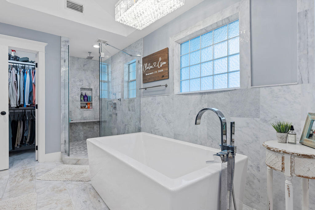 442 W Shipwreck Road