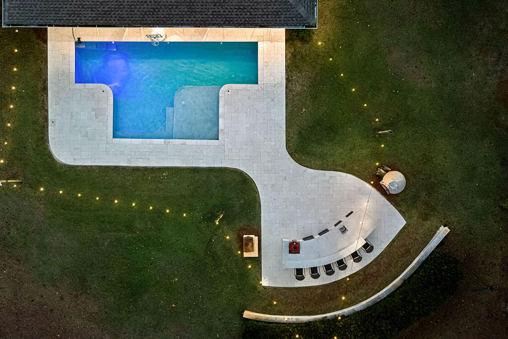 442 W Shipwreck Road