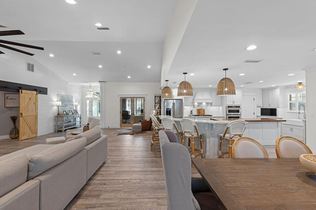 442 W Shipwreck Road