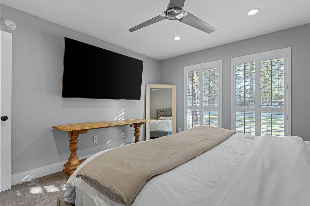 442 W Shipwreck Road