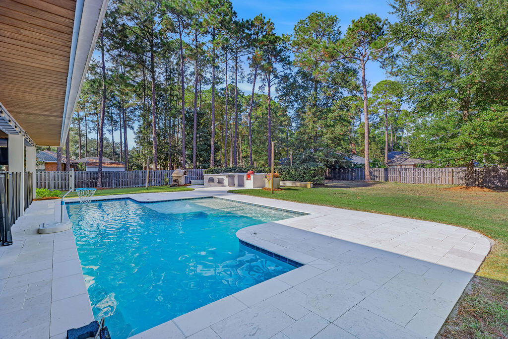 442 W Shipwreck Road