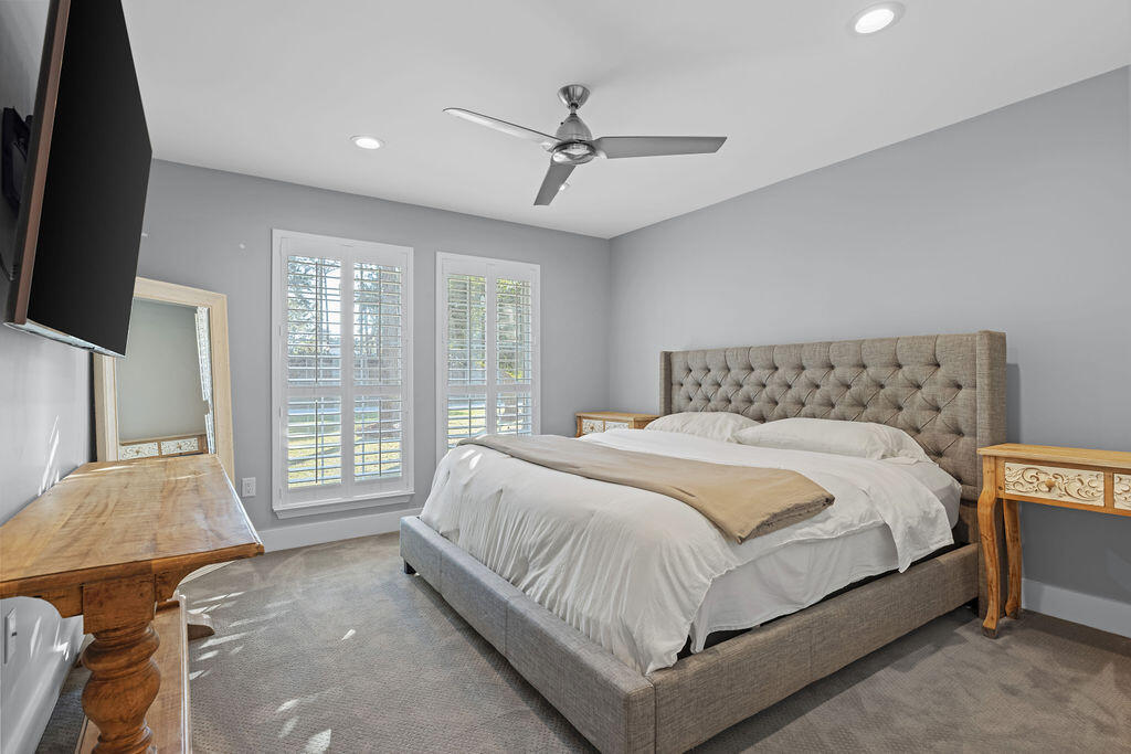 442 W Shipwreck Road