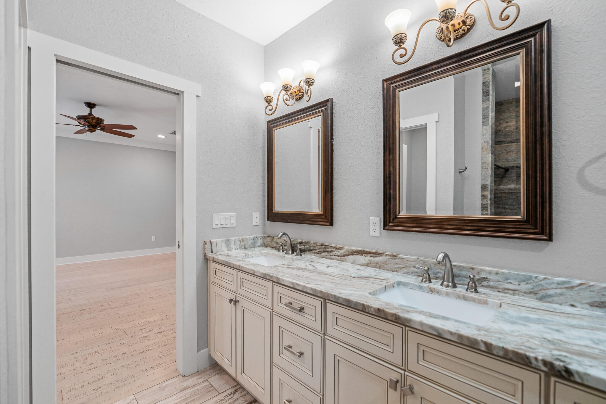 995 Airport Road UNIT 25