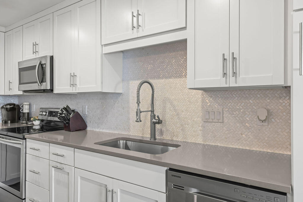 115 Gulf Winds Court 2