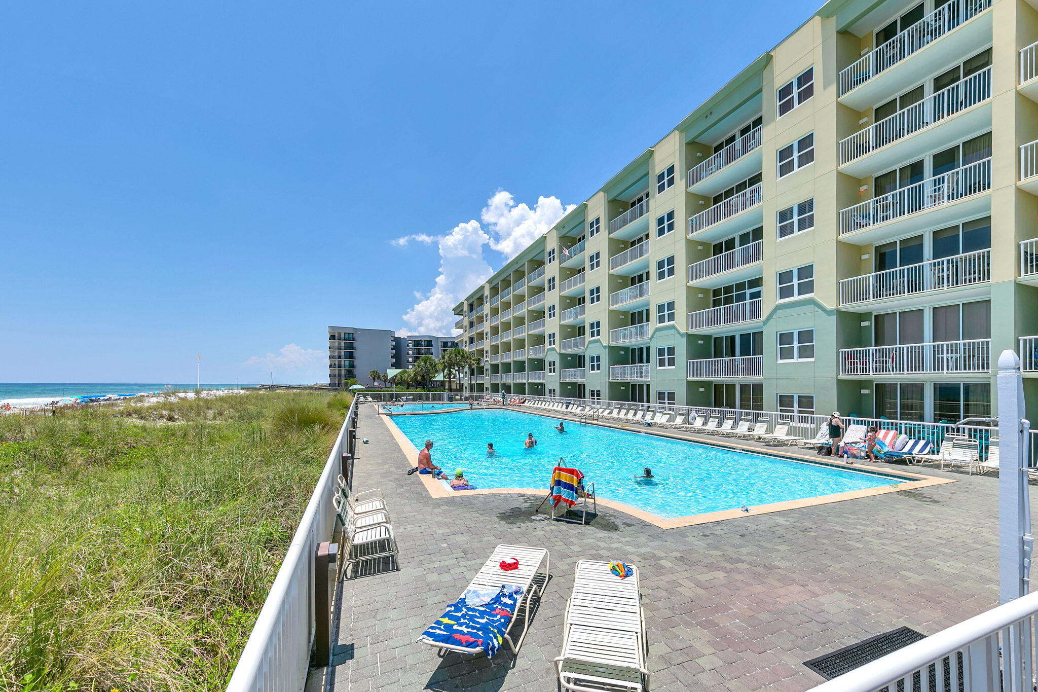 590 Santa Rosa Boulevard 418