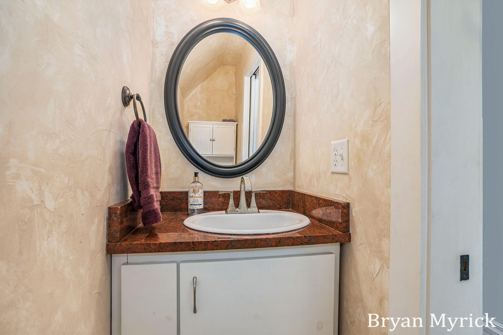 225 W 11th Street