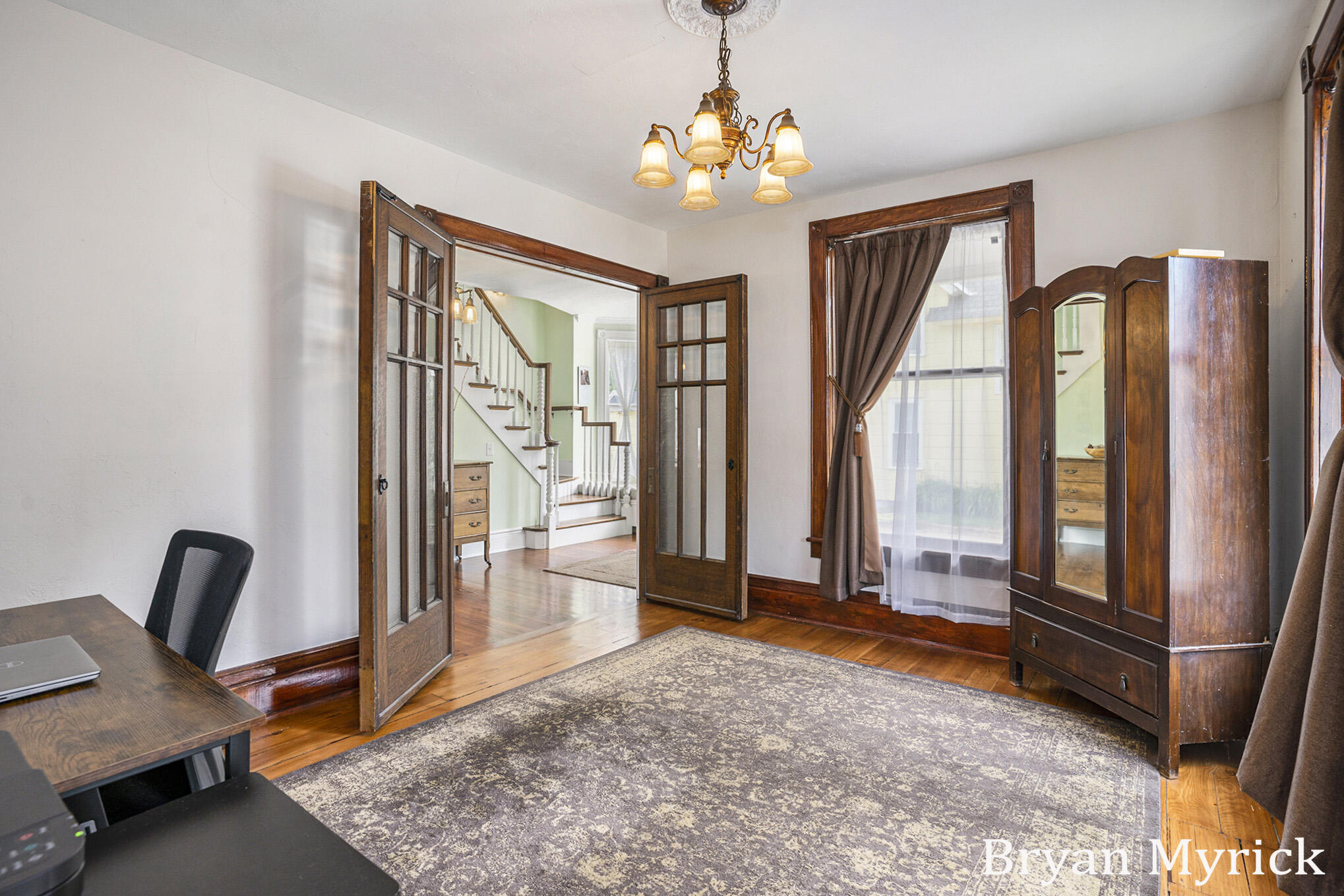 225 W 11th Street