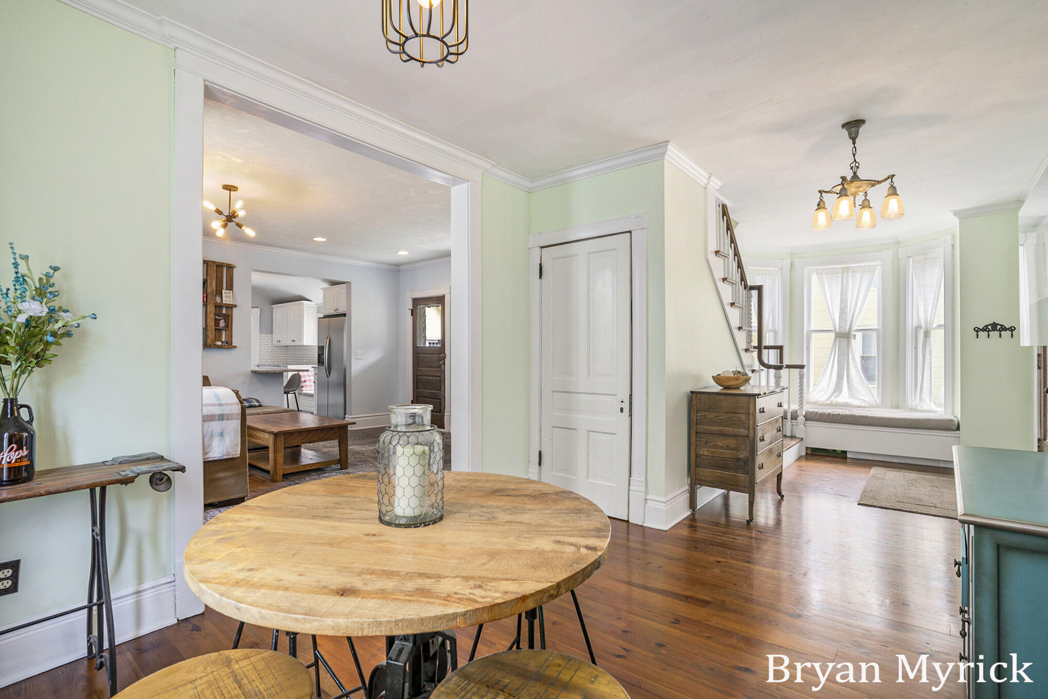 225 W 11th Street