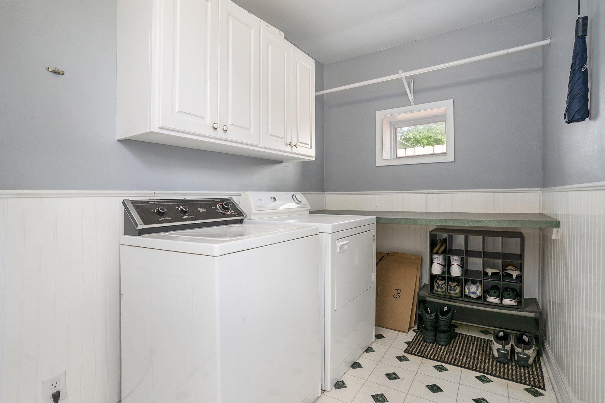 225 W 11th Street