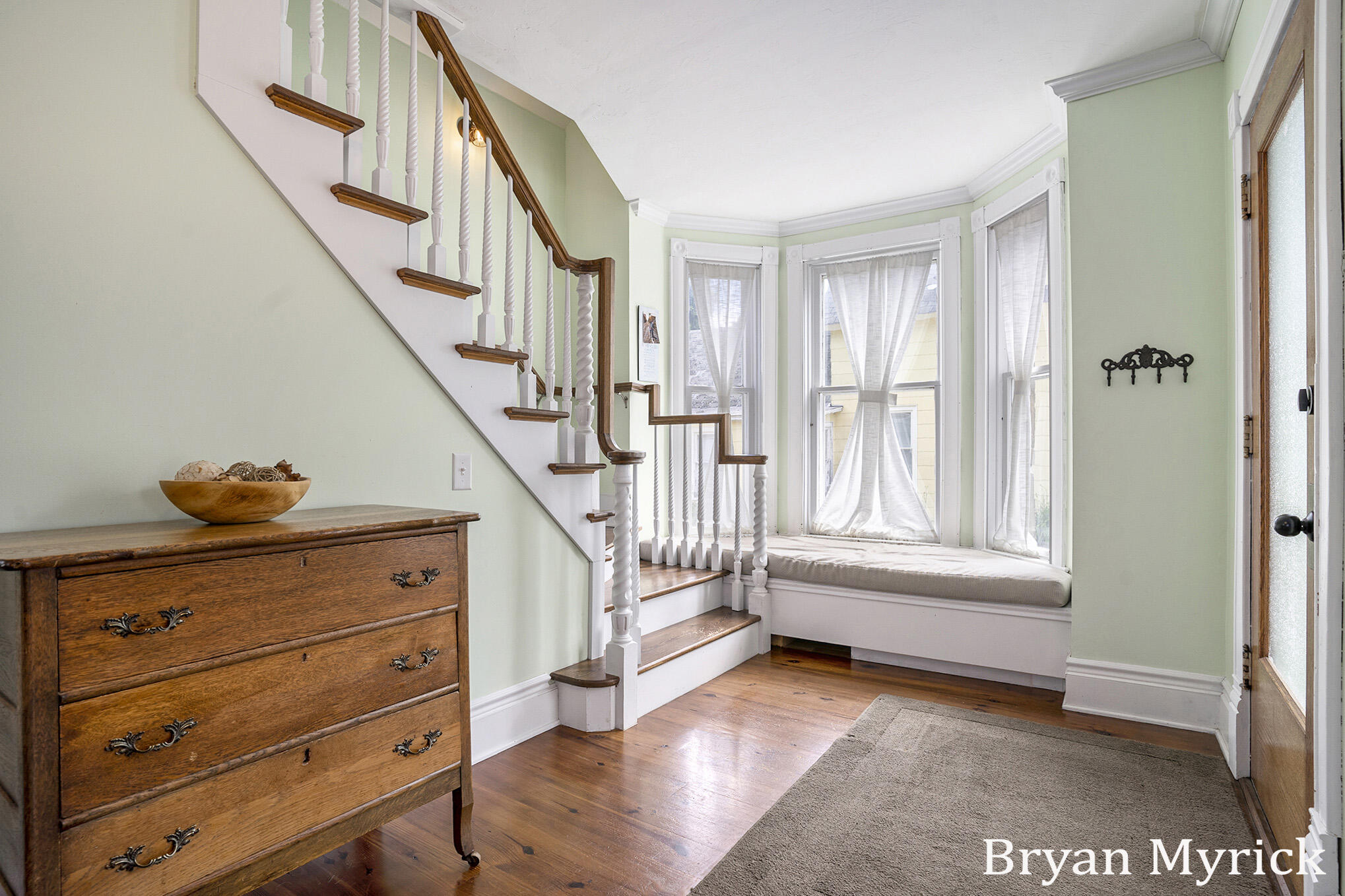 225 W 11th Street
