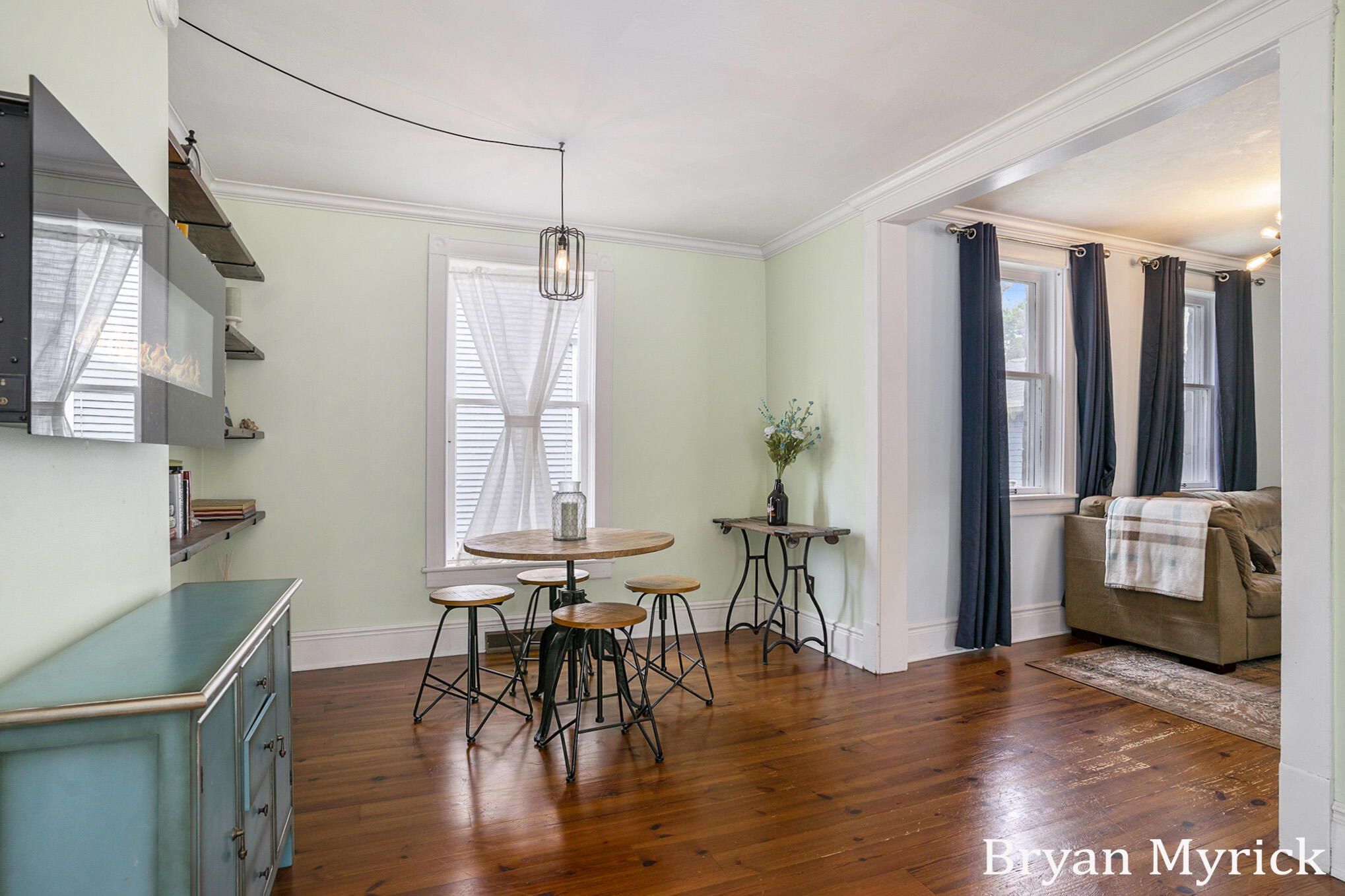225 W 11th Street