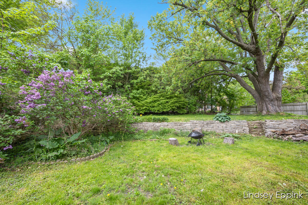 2233 Cambridge Drive SE
