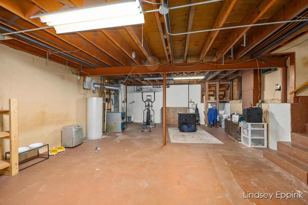 2233 Cambridge Drive SE