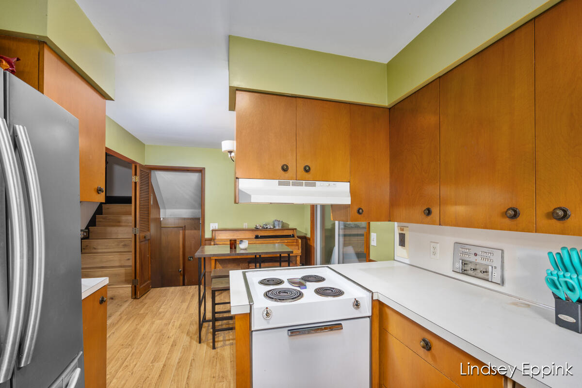 2233 Cambridge Drive SE