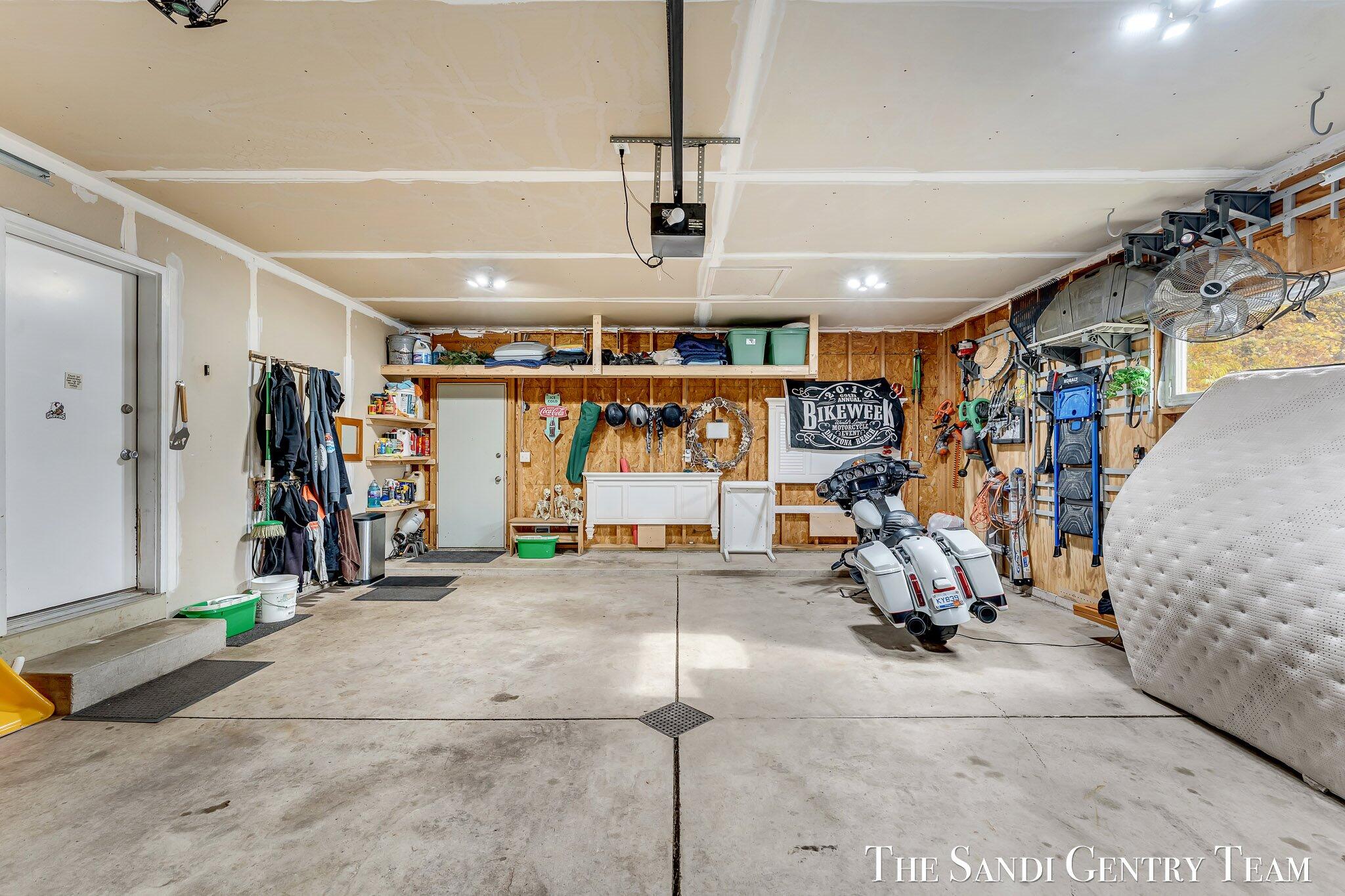 14001 Ridgewood Drive