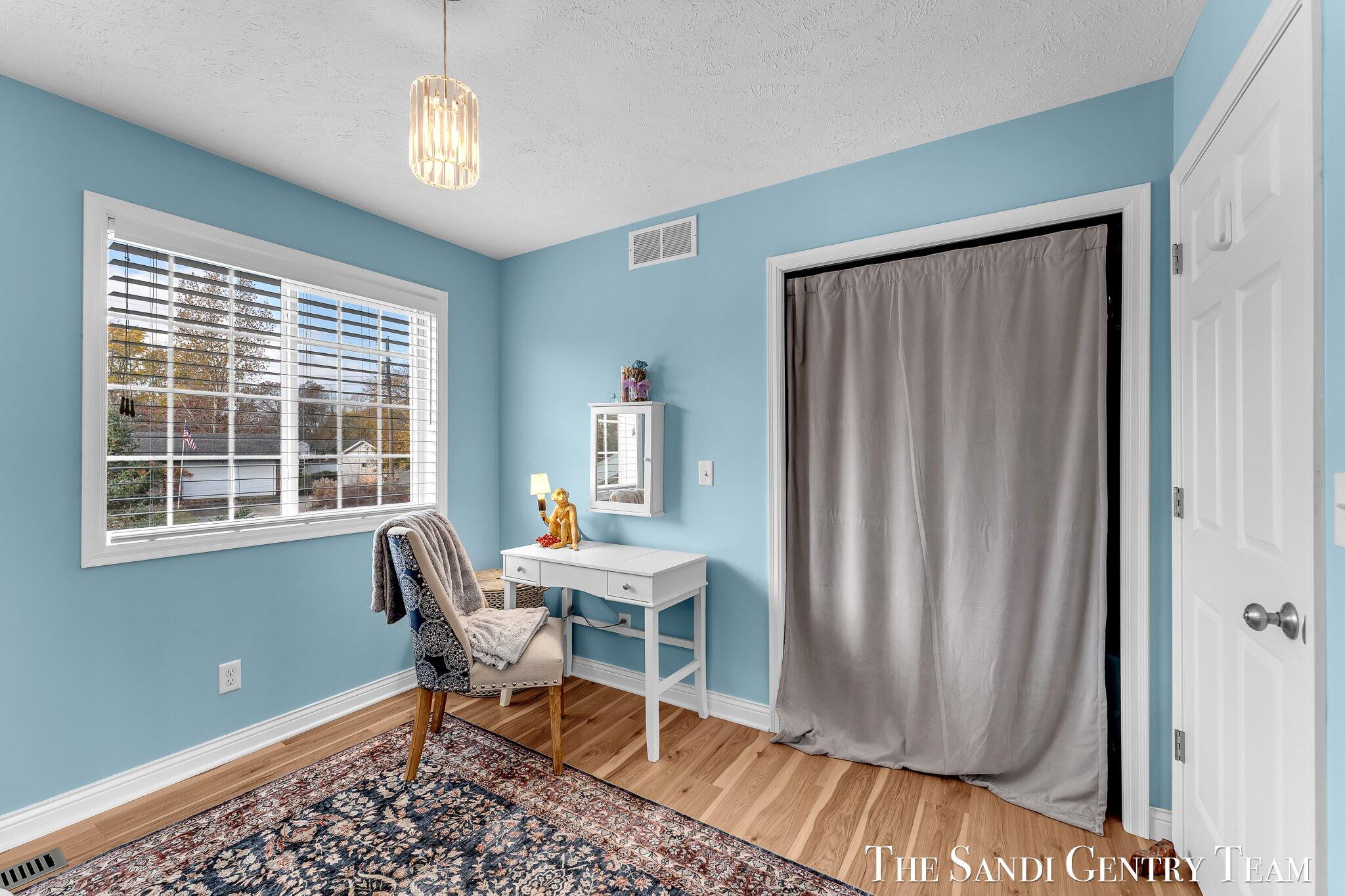 14001 Ridgewood Drive