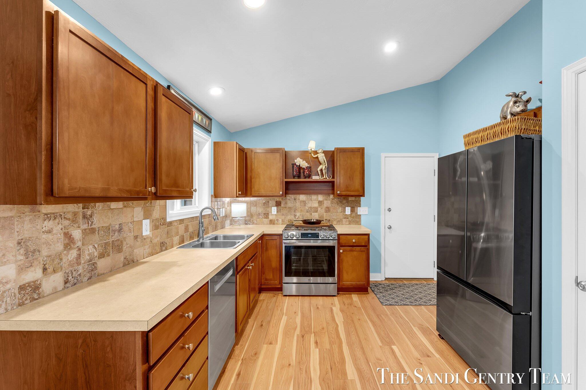 14001 Ridgewood Drive