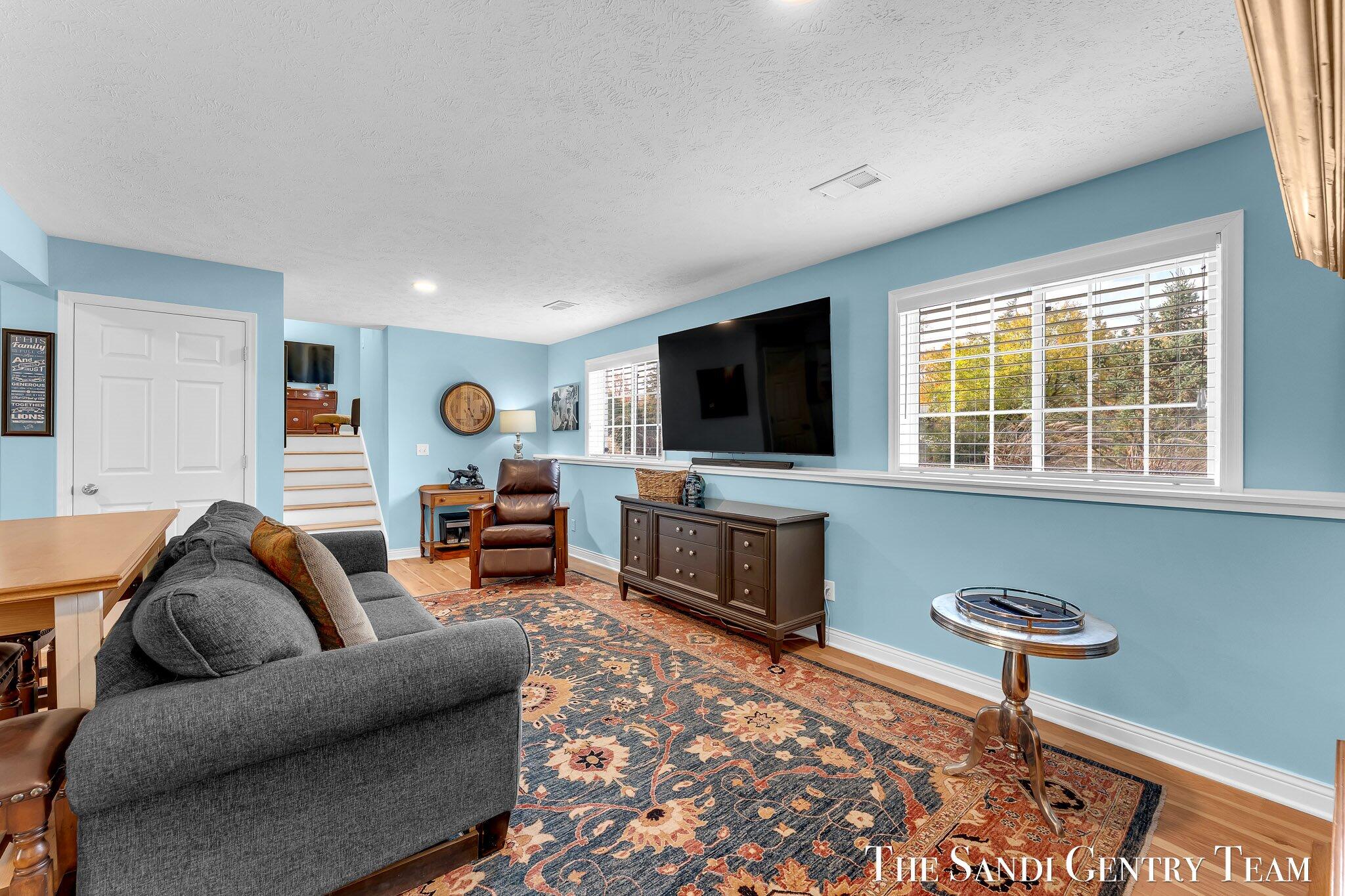14001 Ridgewood Drive