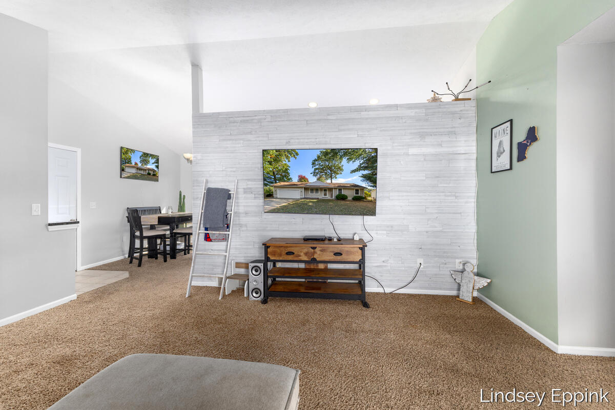 428 Escanaba Lane